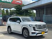 Toyota Land Cruiser LC300 2024 White for sale