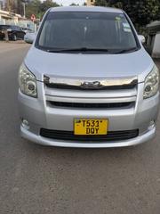 Toyota Noah 2009 Silver for sale