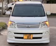 Toyota Noah 2005 White for sale