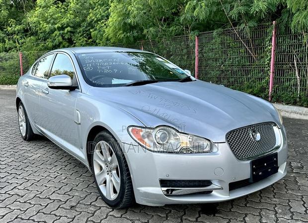 Jaguar XF 2009 Silver