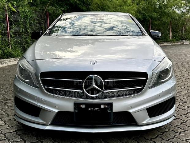 Mercedes-Benz A-Class 2014 Silver