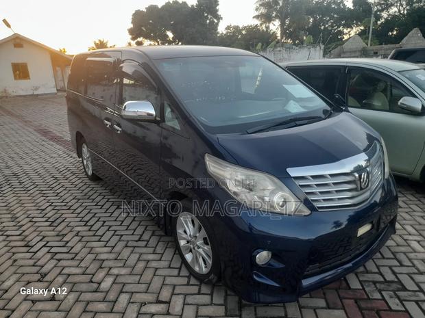 Toyota Alphard 2009 Blue