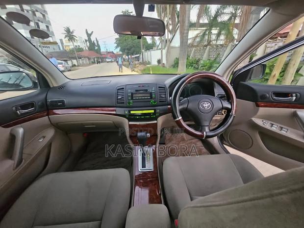 Toyota Premio 1.5 FWD 2004 Silver