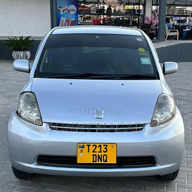 Toyota Passo 2005 Silver