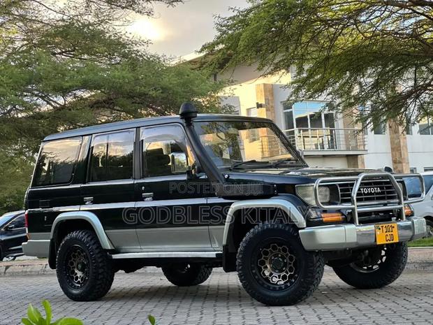 Toyota Land Cruiser Prado 1999 Blue