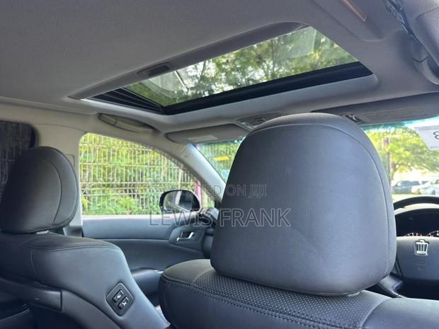Toyota Crown 2010 Black