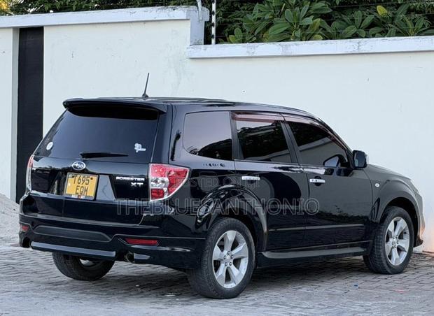 Subaru Forester 2010 Black