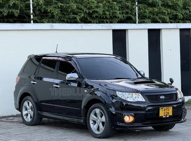 Subaru Forester 2010 Black