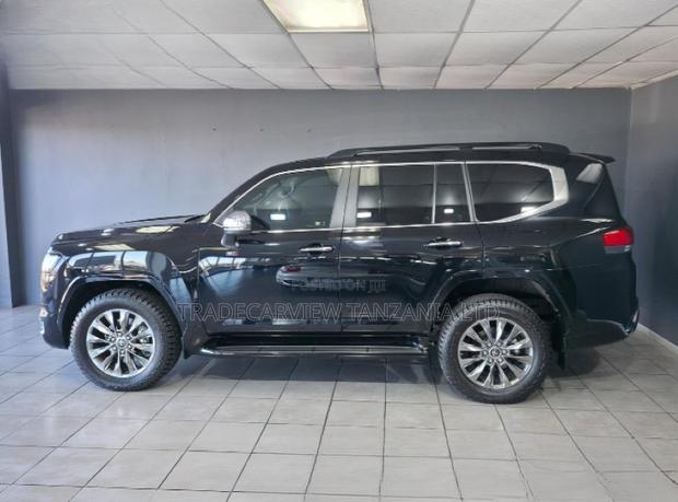 New Toyota Land Cruiser 2026 Black