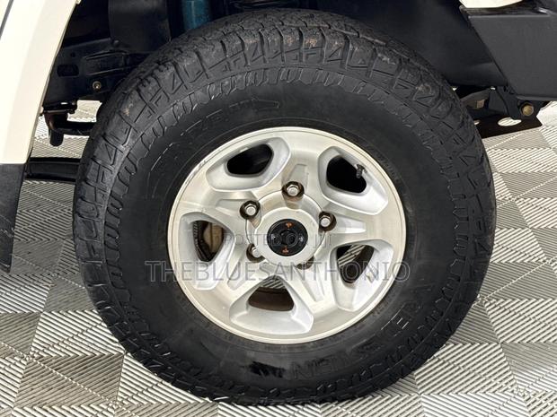 Toyota Land Cruiser 2016 White