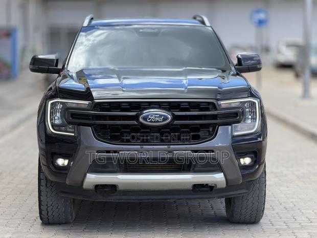 Ford Ranger Wildtrak 2023 Gray