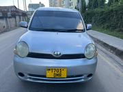 Toyota Sienta 2005 Silver for sale