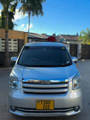Toyota Noah 2009 Silver for sale