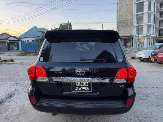 Toyota Land Cruiser 2014 Black