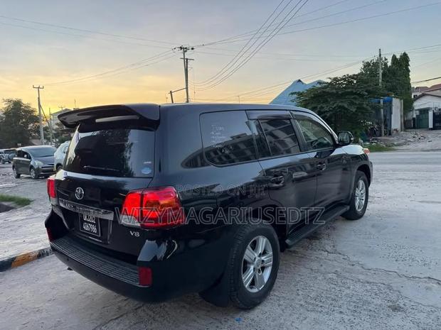 Toyota Land Cruiser 2014 Black
