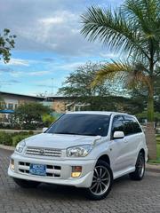 Toyota RAV4 2005 White for sale