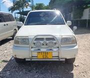 Suzuki Escudo 1997 White for sale