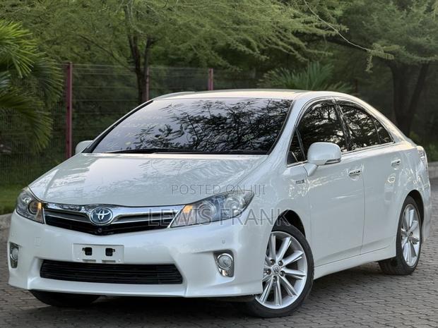 Toyota Sai 2.4 Hybrid FWD 2012 White