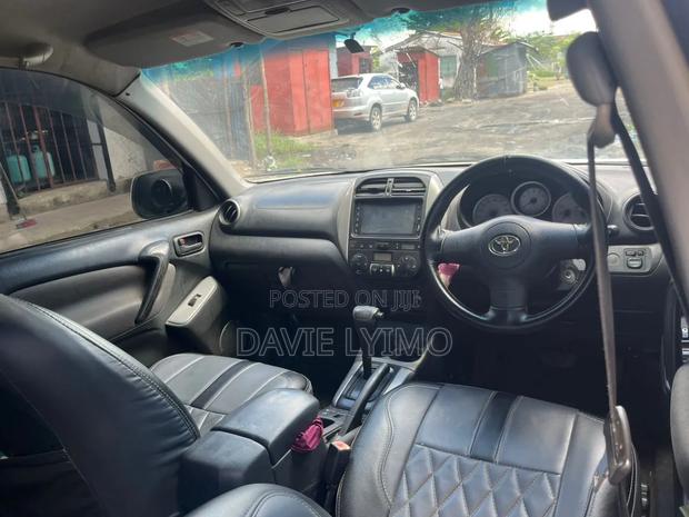 Toyota Harrier 2.0 2016 Pearl