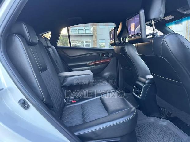 Toyota Harrier 2.0 2016 Pearl