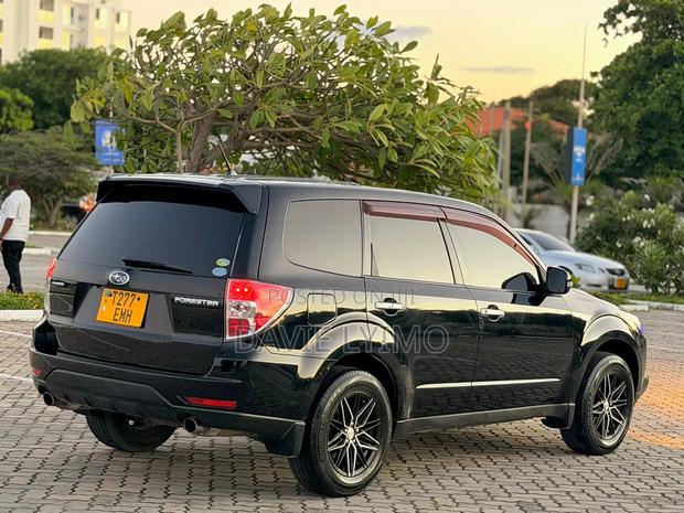 Subaru Forester 2011 Black