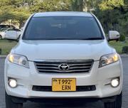 Toyota Vanguard 2010 White for sale
