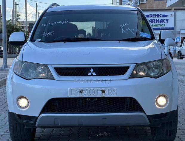 Mitsubishi Outlander 2008 White