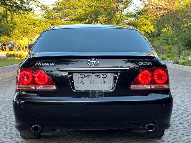 Toyota Crown 2006 Black