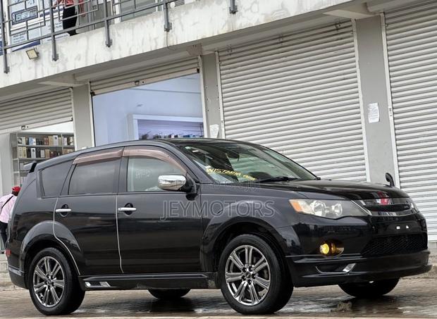 Mitsubishi Outlander 2014 Black