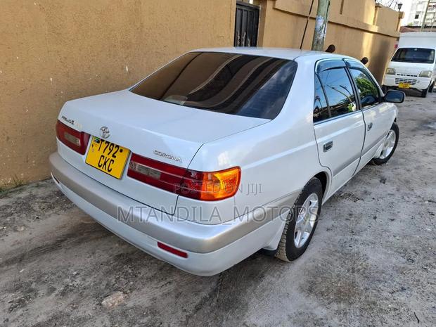 Toyota Corona Premio 2.0 Petrol AWD 2001 White