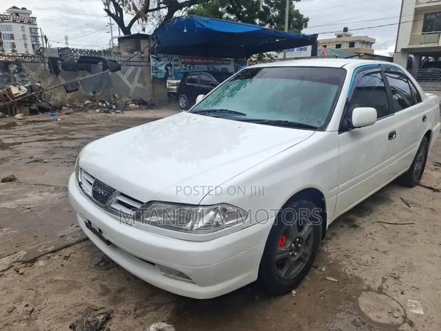 Toyota Carina 2.0 AWD Sedan 2000 White