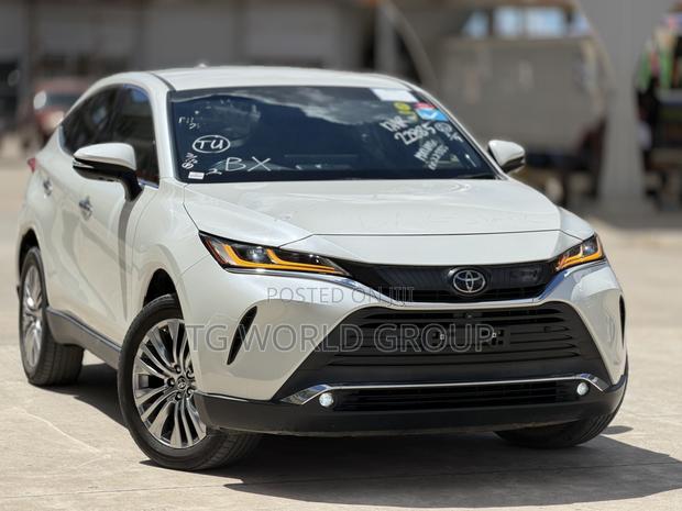 Toyota Harrier 2.0 2020 White