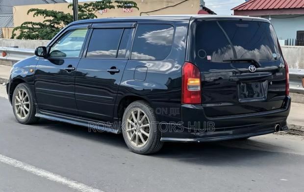 Toyota Succeed 2011 Black
