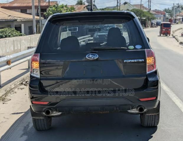 Subaru Forester 2011 Black