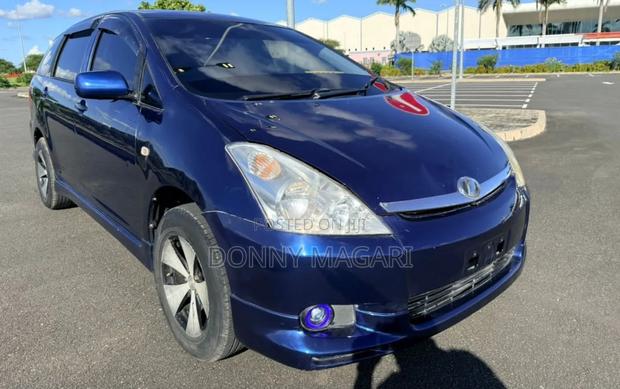 Toyota Wish 2006 Blue
