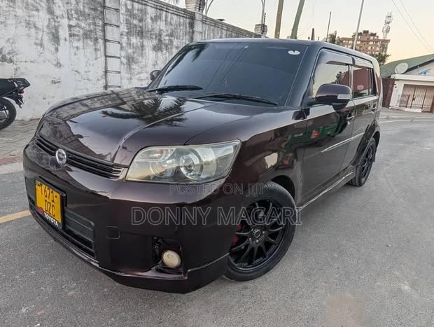Toyota Corolla Rumion Hatchback 1.5 FWD 2009 Black