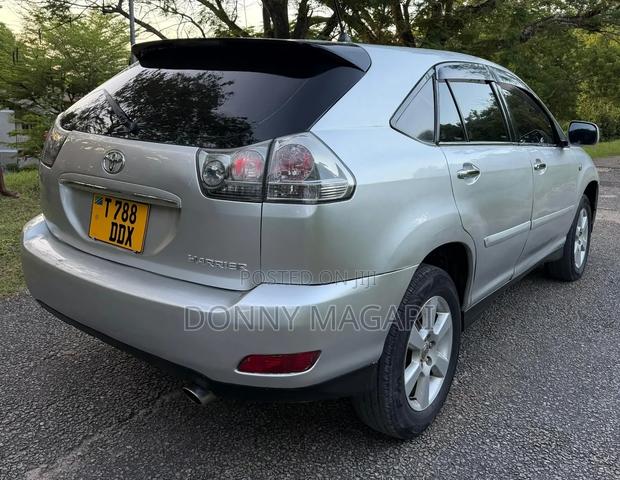 Toyota Harrier 2005 Silver