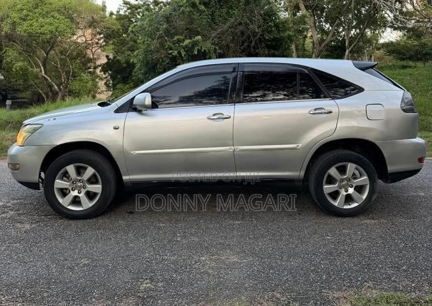 Toyota Harrier 2005 Silver