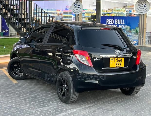 Toyota Vitz 2013 Black