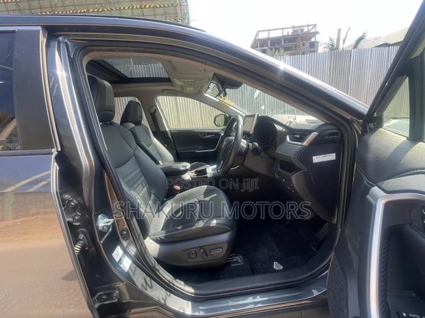 Toyota RAV4 2020 Gray