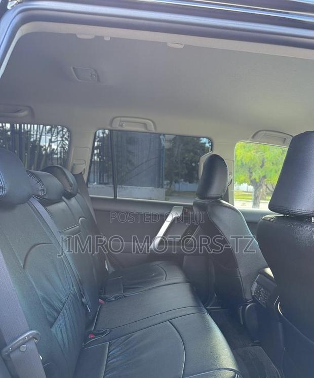 Toyota Land Cruiser Prado 2021 Black