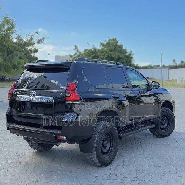 Toyota Land Cruiser Prado 2021 Black