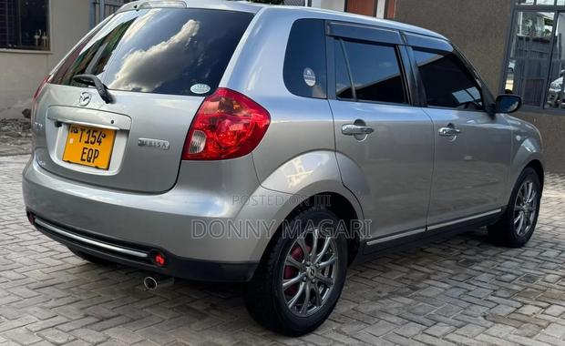 Mazda Verisa 2009 Silver