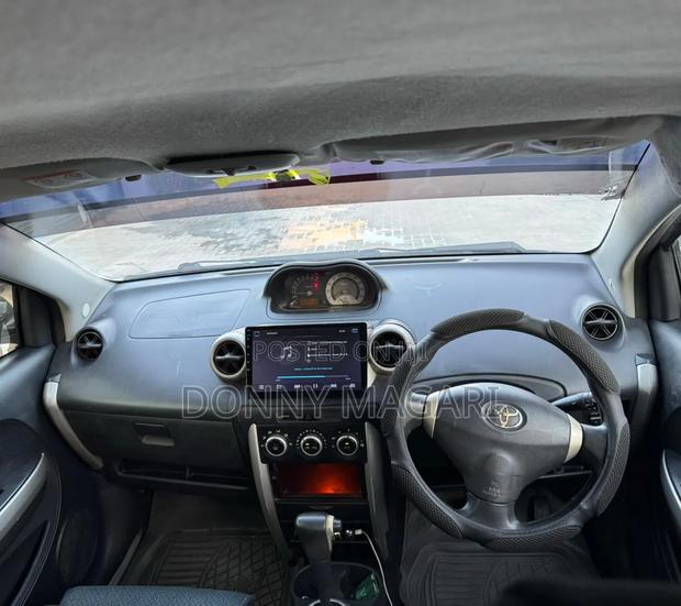 Toyota IST 2005 Silver