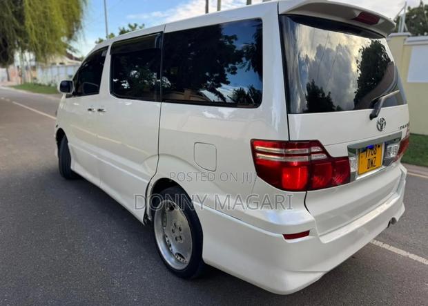 Toyota Alphard 2006 White