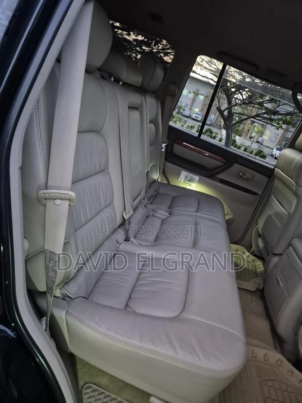 Toyota Land Cruiser 2004 Black