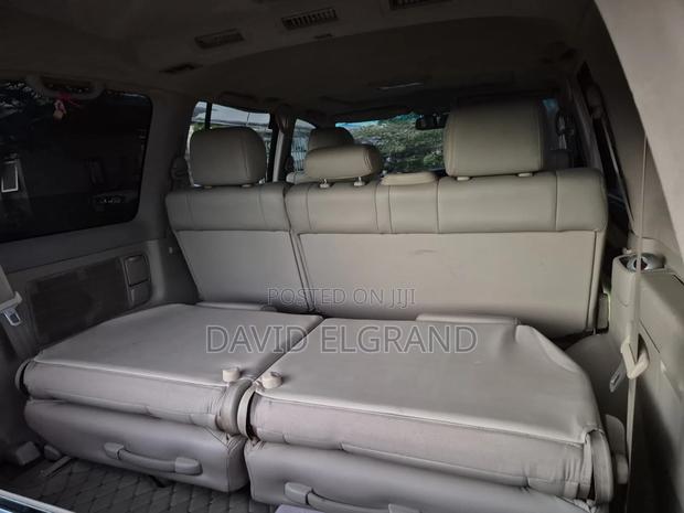 Toyota Land Cruiser 2004 Black