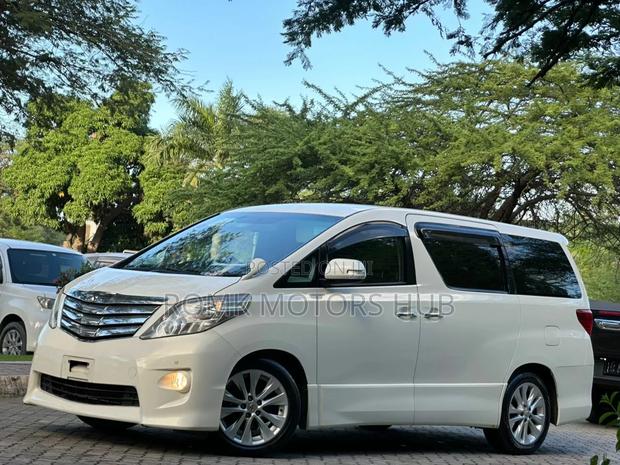 Toyota Alphard 2010 White