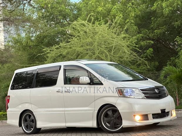 Toyota Alphard 2.4 Petrol AWD 2004 White