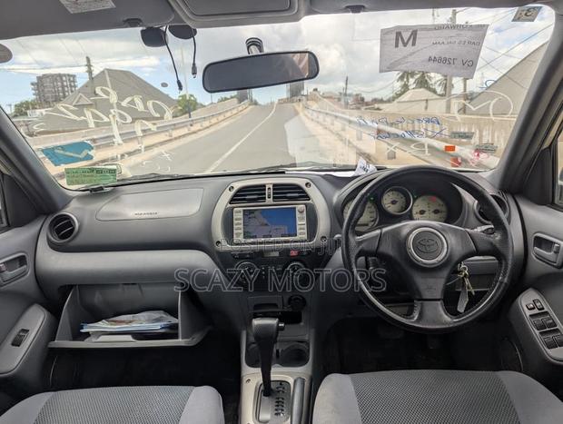 Toyota RAV4 Automatic 2003 Gold